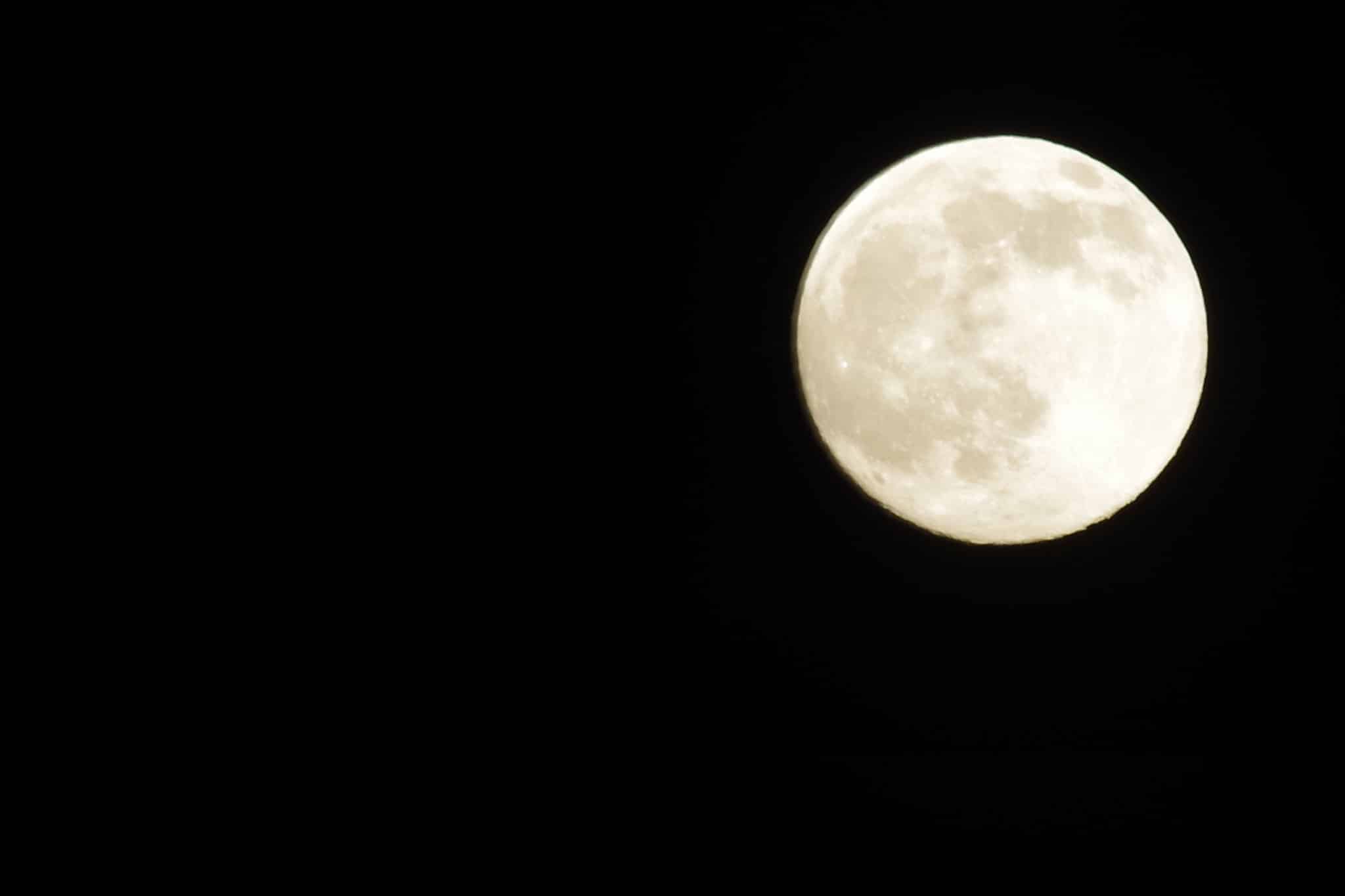 Mond in der Nacht über Grimming - Blick von Sonnenalm Bad Mitterndorf